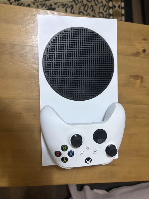 Xbox serie S Alb 512 gb cu fc 25 instalat