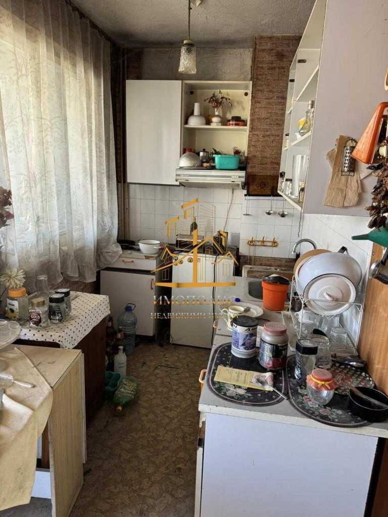 Продава се Четиристаен апартамент в Варна, Възраждане 1 - 110 кв.м за 1319 €/кв.м - Снимка #1