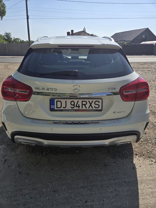 Vand mercedes gla 200 cdi pachet AMG