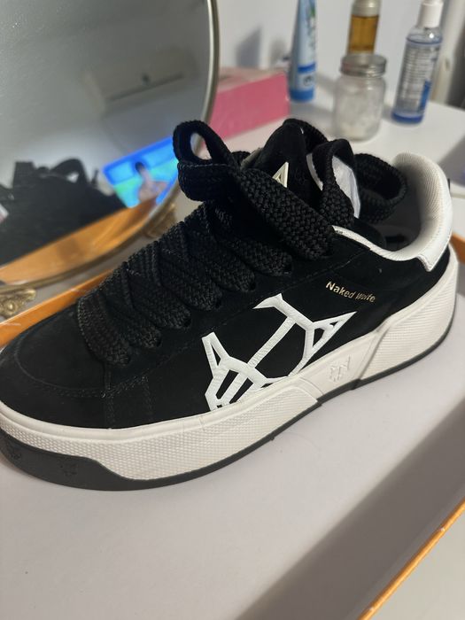 Дамски обувки черен велур