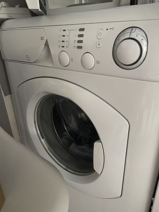 Продам стиральную машинку за 5000тг