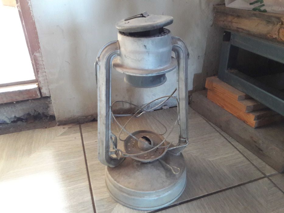 Продам лампу керосиновую без колбы