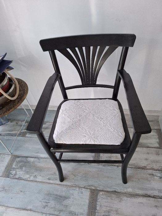 Трапезни стола два броя