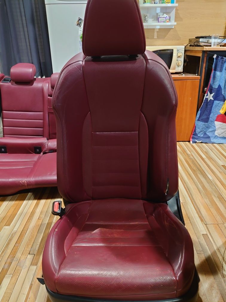 Седалки за лексус ис300
