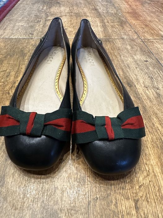 Кожени балеринки Guuchi