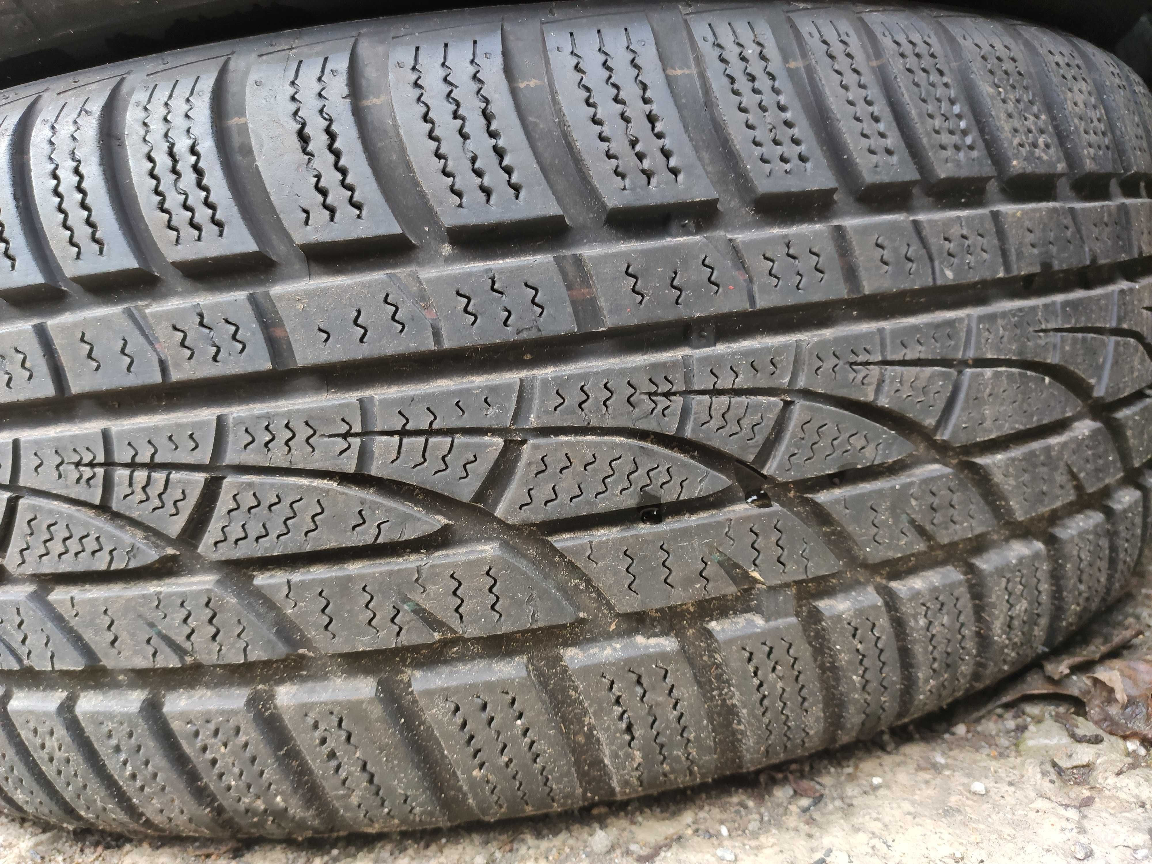 4бр Зимни гуми 205 60 16 - Hankook - DOT 2022