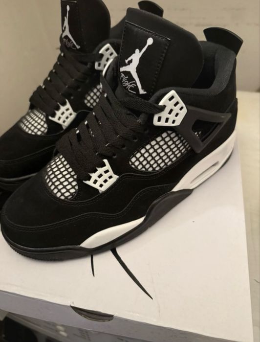 Jordan 4 [originali] - se vand urgent, reducere black frida