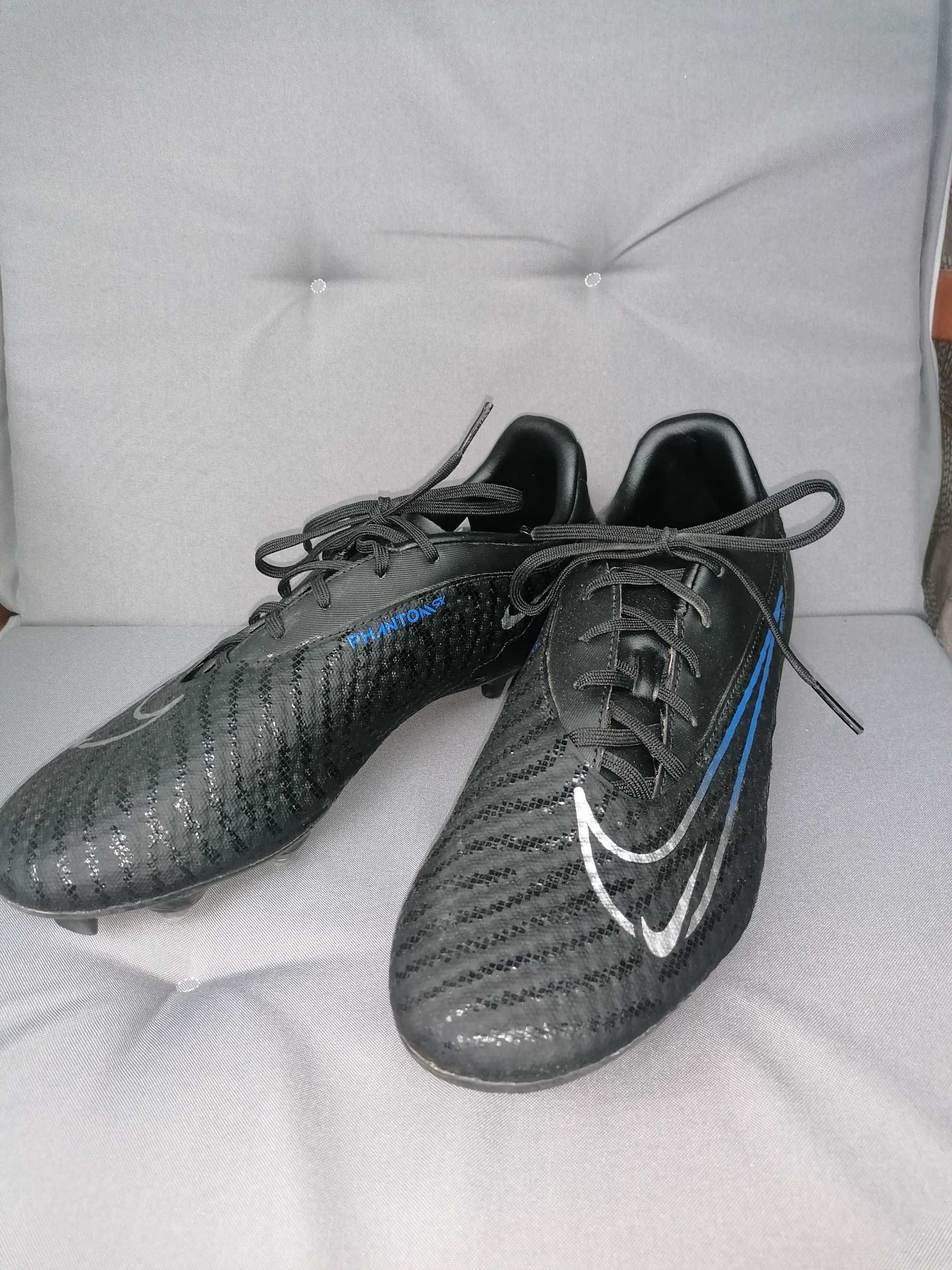 Nike phantom GX academy nr. 42