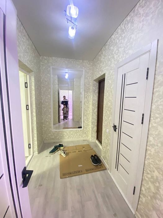 Срочно! Юнусабад 16 квартал. Продается квартира 1/8/9