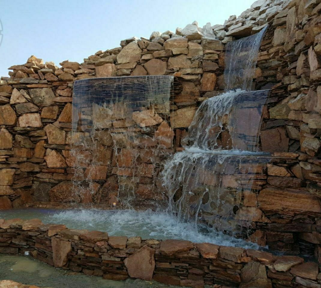 Барельефы скульптуры роспись водопады бассейны камин барбекю художник