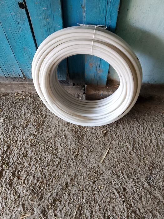 Продам пластмассовый  шланг