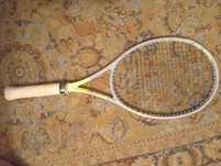 Vând racheta de tenis head extreme tour