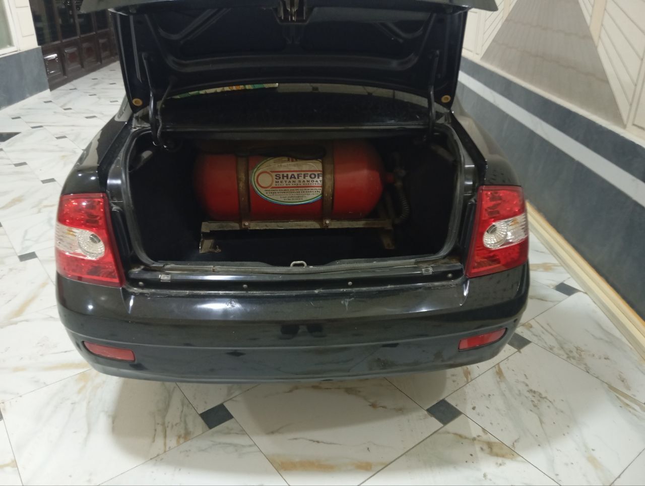 Lada priora 1.6 srochni sotiladi