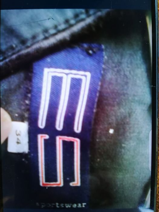 Geaca blugi prespalata cu încaltaminte