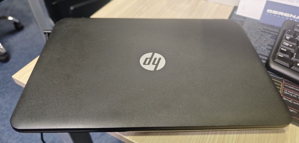 Комплект 3 лаптопа - Toshiba, HP, Fujitso Siemens