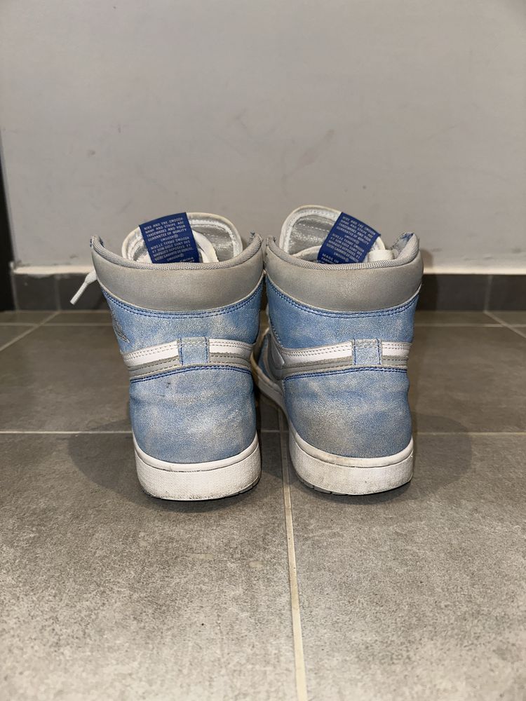 Jordan 1 Retro High Hyper Royal Smoke Grey