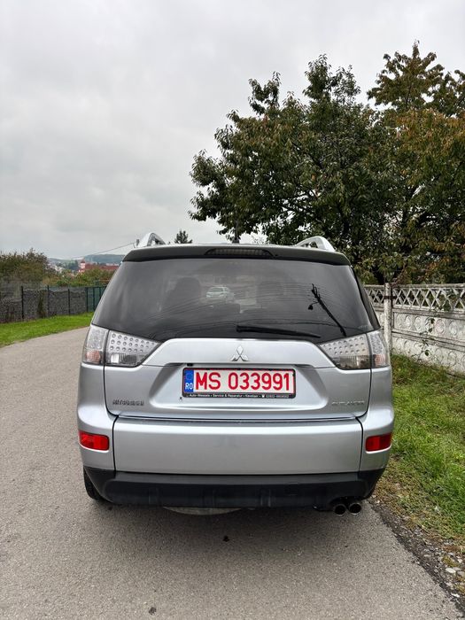 Mitsubishi Outalnder