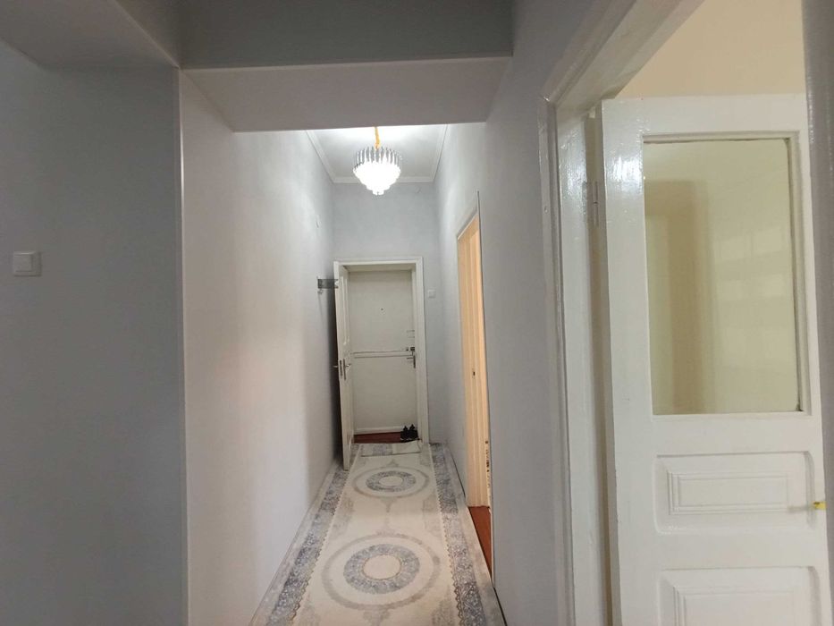 Фарғона шаҳар марказида ижарага (аренда) 4 хонали уй квартира берилади