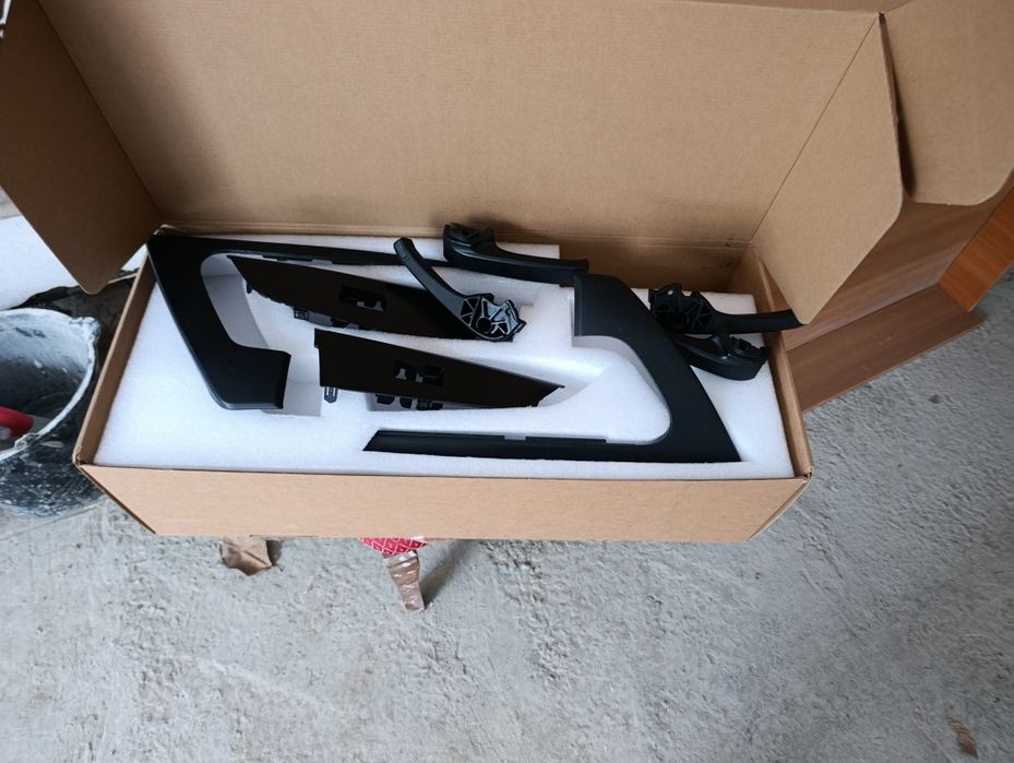 Вставки салона Тойота Ленд Крузер-200