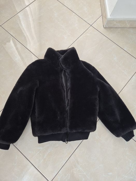 Geaca de blanita H&M. Marimea 140 cm