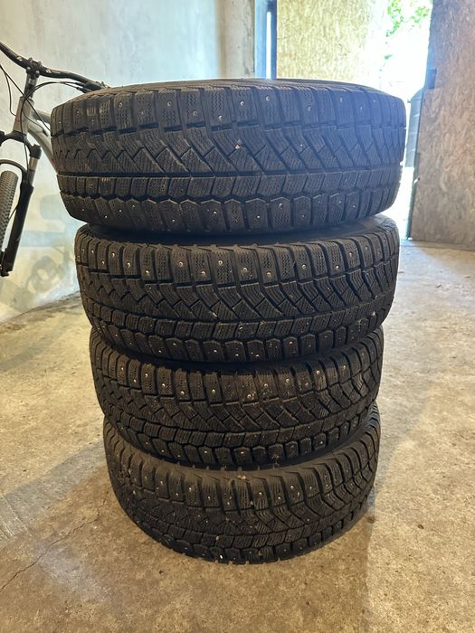 Колеса в сборе зима Viatti 205/65 r15 5x114.3