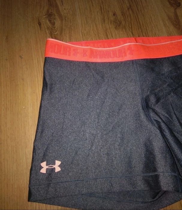 Pantaloni scurți compresie de damă Under Armour HeatGear mărimea L