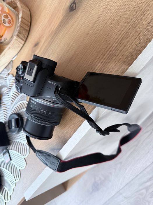 Фотоапарат Canon EOS R50 + обектив Canon RF-S 18-45mm