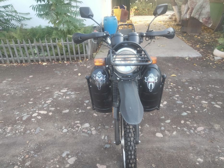 Продам мотоцикл. 200 куб. Цена уе300.000 тг. !!!