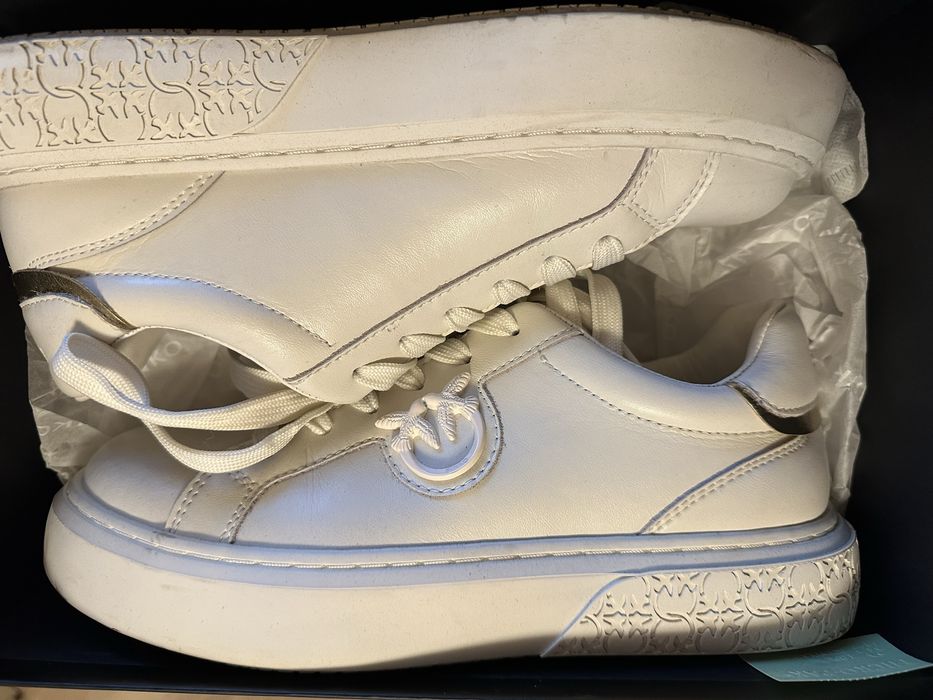 Кожени обувки Pinko