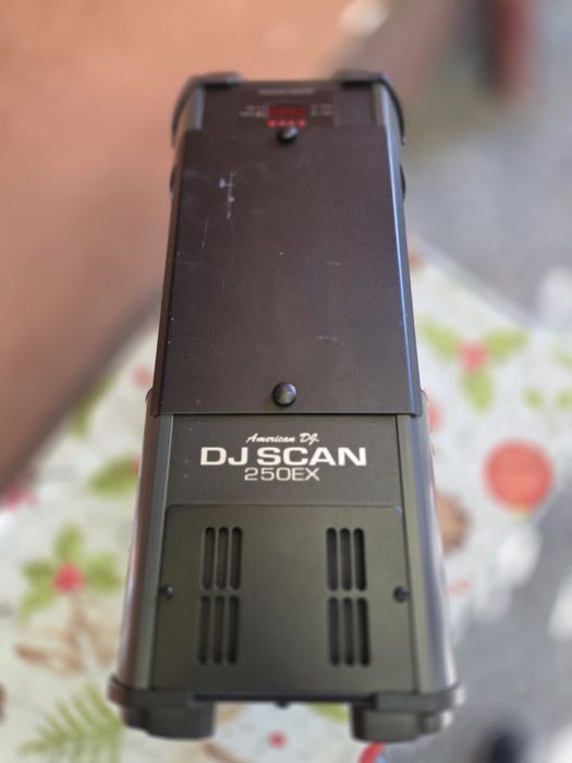 American Dj Scan 250EX lumini dj