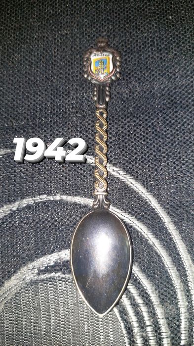 Lingurițe de colecție confecționate din argint