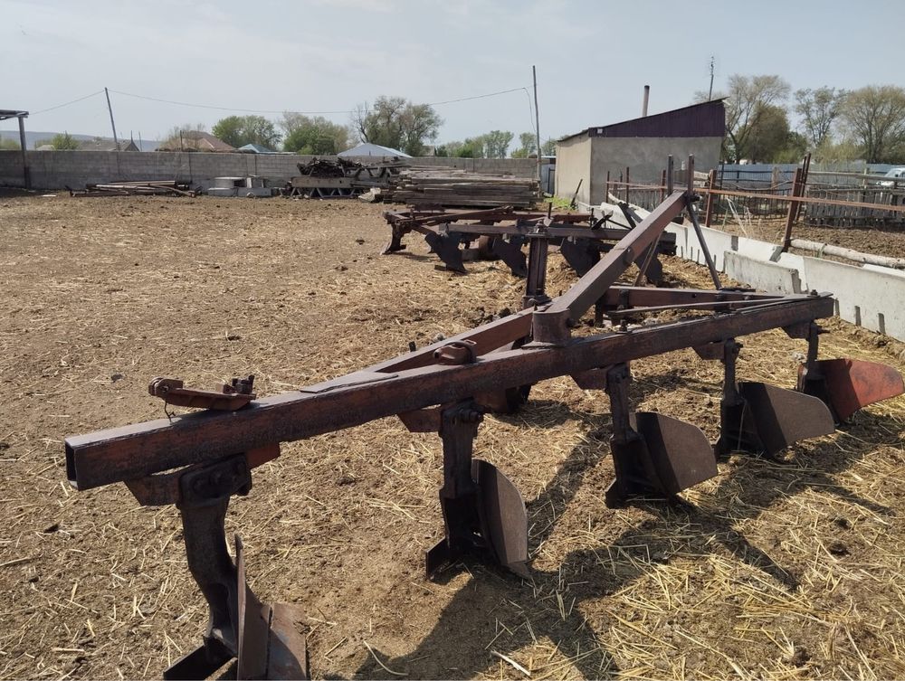 Продам Плуги 5 корпусные