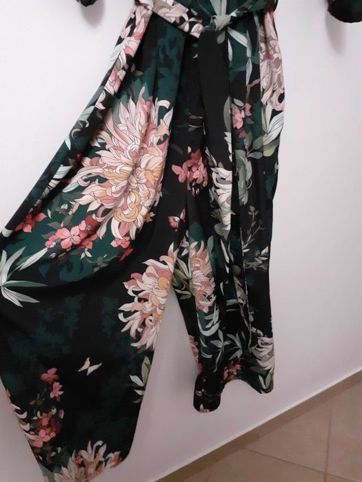 Salopetă superbă(rochie pantalon) perfectă pt. orice ocazie, mărime 40