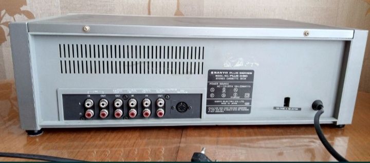 Продам кассетную деку Sanyo plus series d80