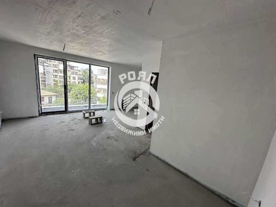 Продава се Двустаен апартамент в Пловдив, Кършияка - 69 кв.м за 1498 €/кв.м - Снимка #1