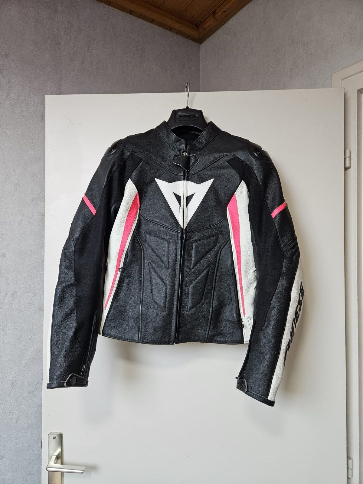 Vesta de motor Dainese din piele