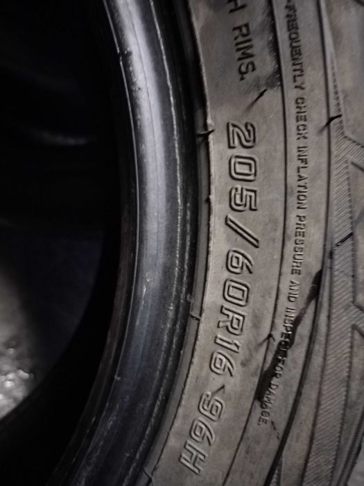 4бр зимни гуми 205 60 R16 Falken