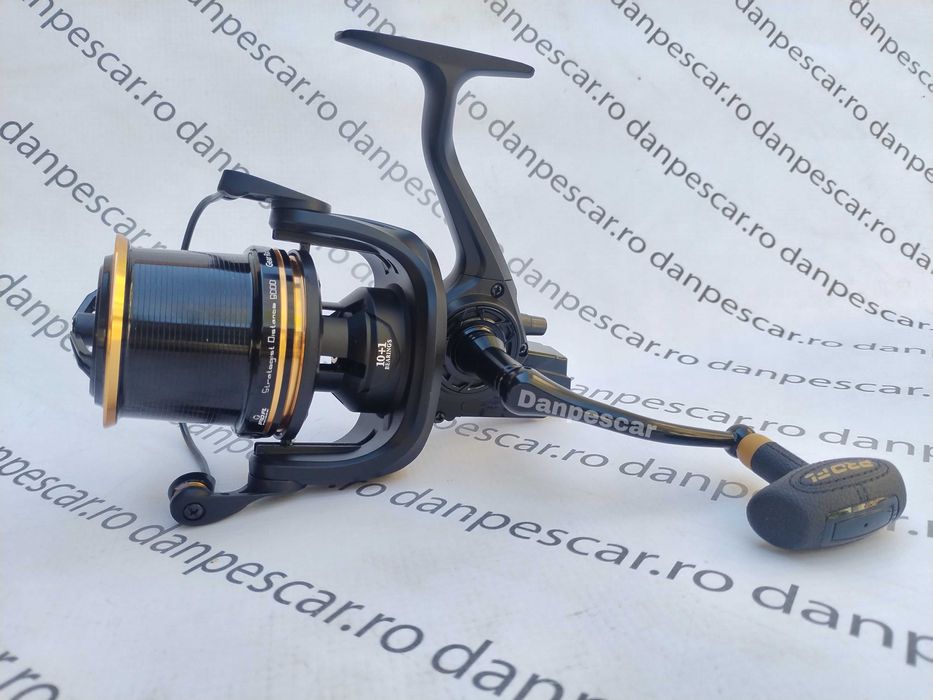 Mulinetă Feeder Crap PRO FL Strategist Distance 8000 tambur Long Cast