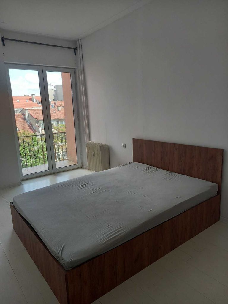 Дава се под наем Двустаен апартамент в София, Център - 80 кв.м за 765 € - Снимка #1