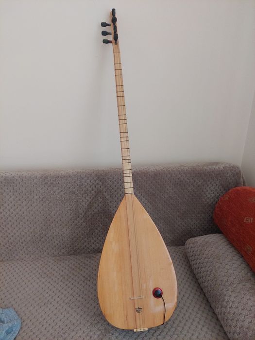 Саз , музикален инструмент (баглама) uzun sap