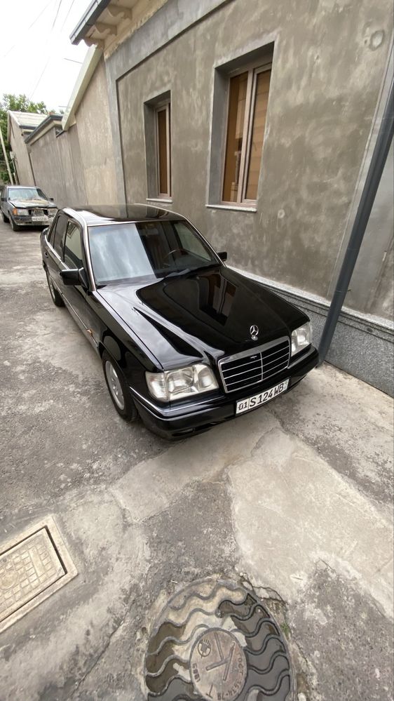 Mercedes W124 E220