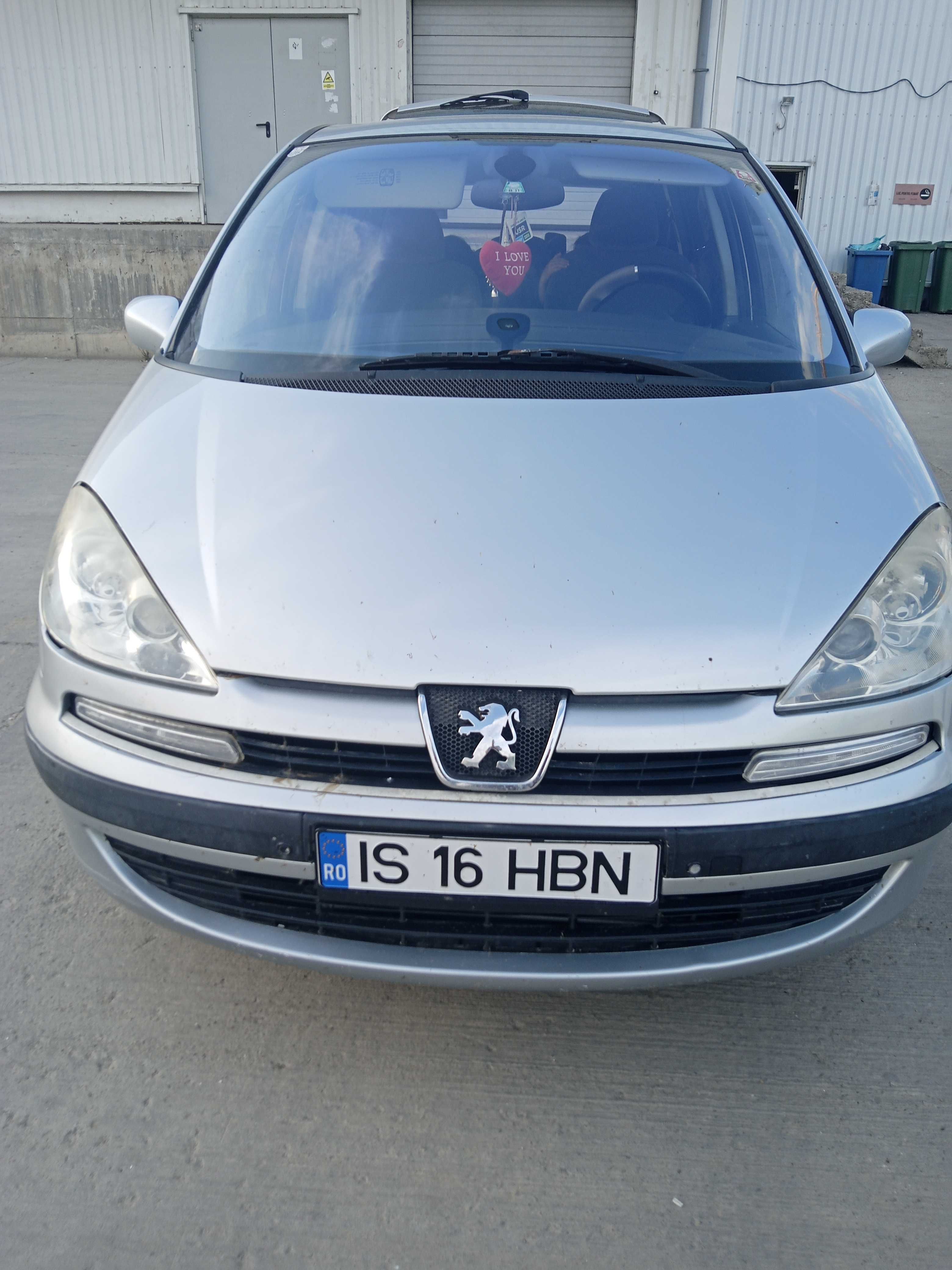 Vând Peugeot 807 cu 7 locuri motor 2, 2 an 2008 acte la zi