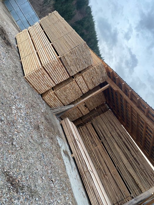 Иглолистен дървен материал