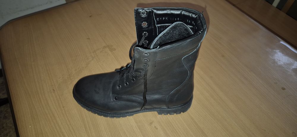 Продам зимние берцы 41 размер