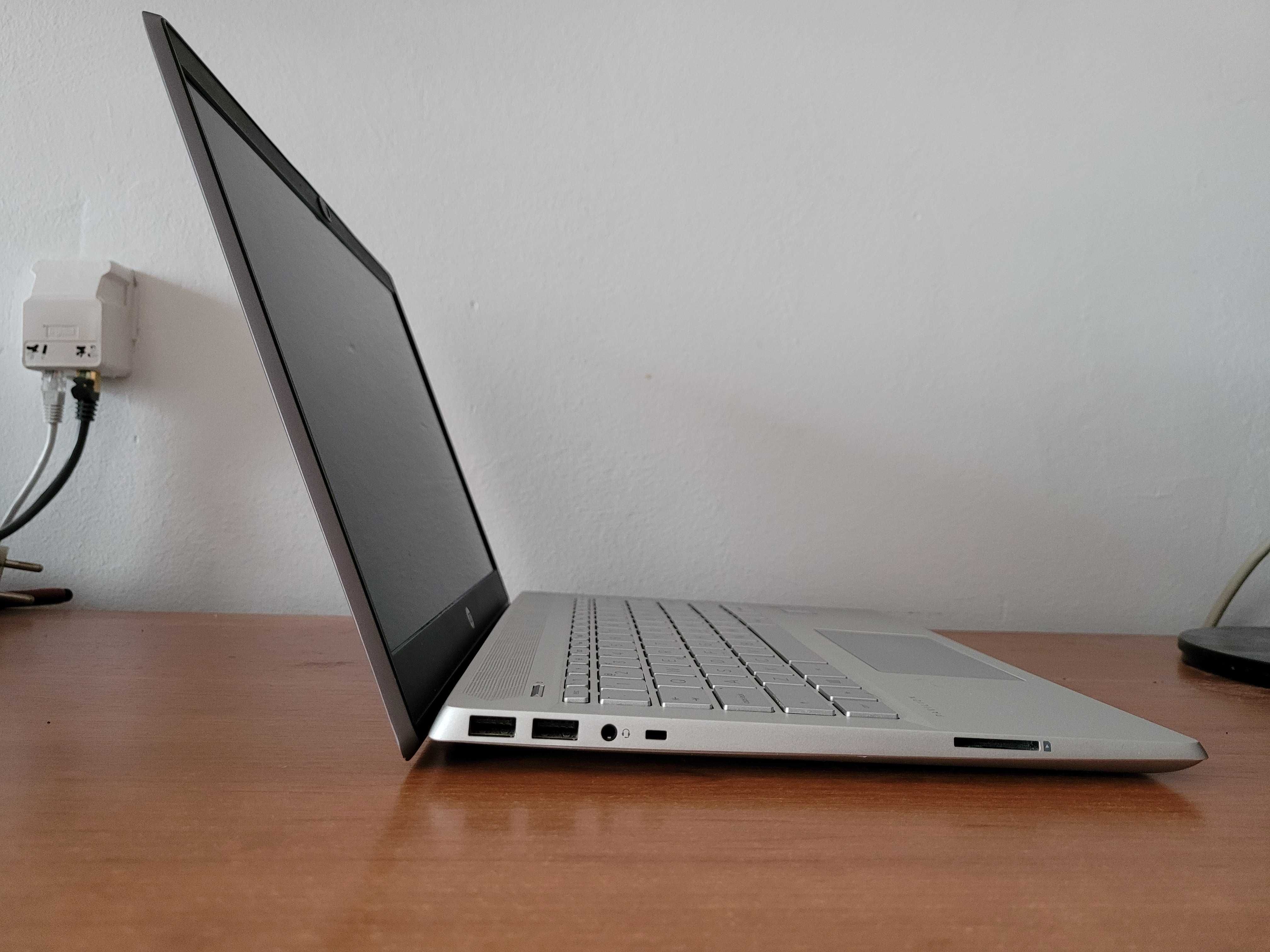 Laptop HP Pavilion 14 inch, intel i5 8'th gen