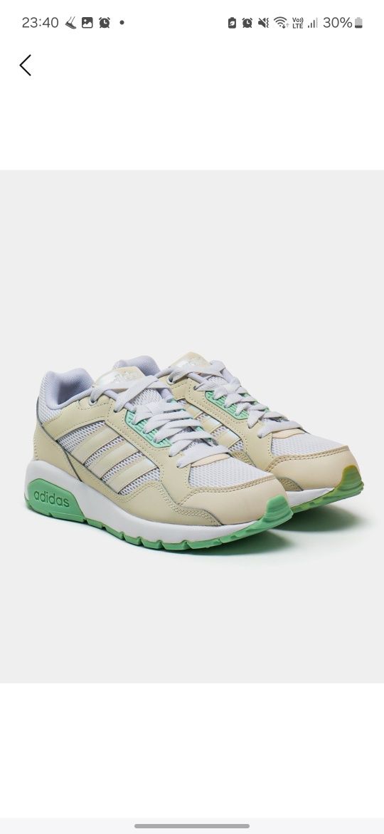 Кроссовки женские фирмы adidas