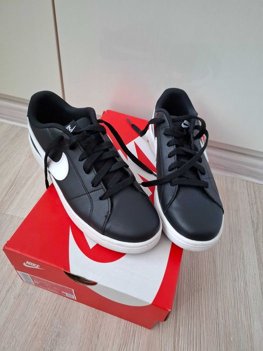 Черни кожени маратонки Nike