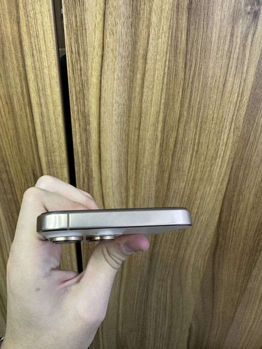 Iphone 16 pro max desert 256 gb 100% 132 sikl