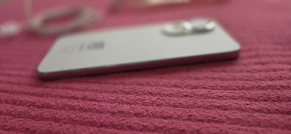 HUAWEI nova13 256GB 12+3GB RAM White-Като нов! нов!