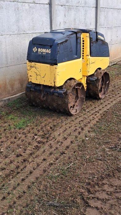 Inchriez cilindru compactor excavatoare incarcator frontal